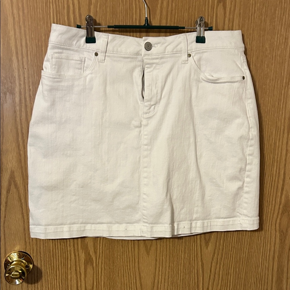 Croft & Barrow White Mini Skirt